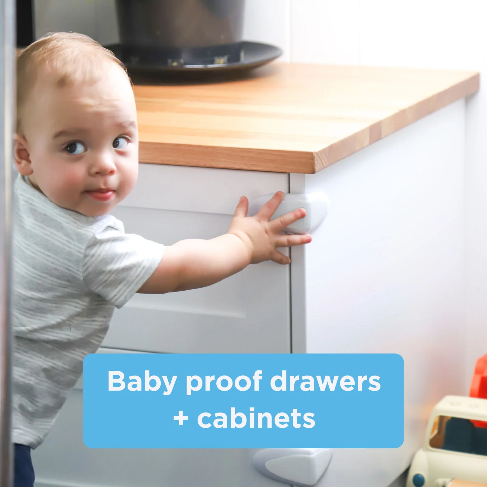 Adhesive Premium Corner Locks - Image 4