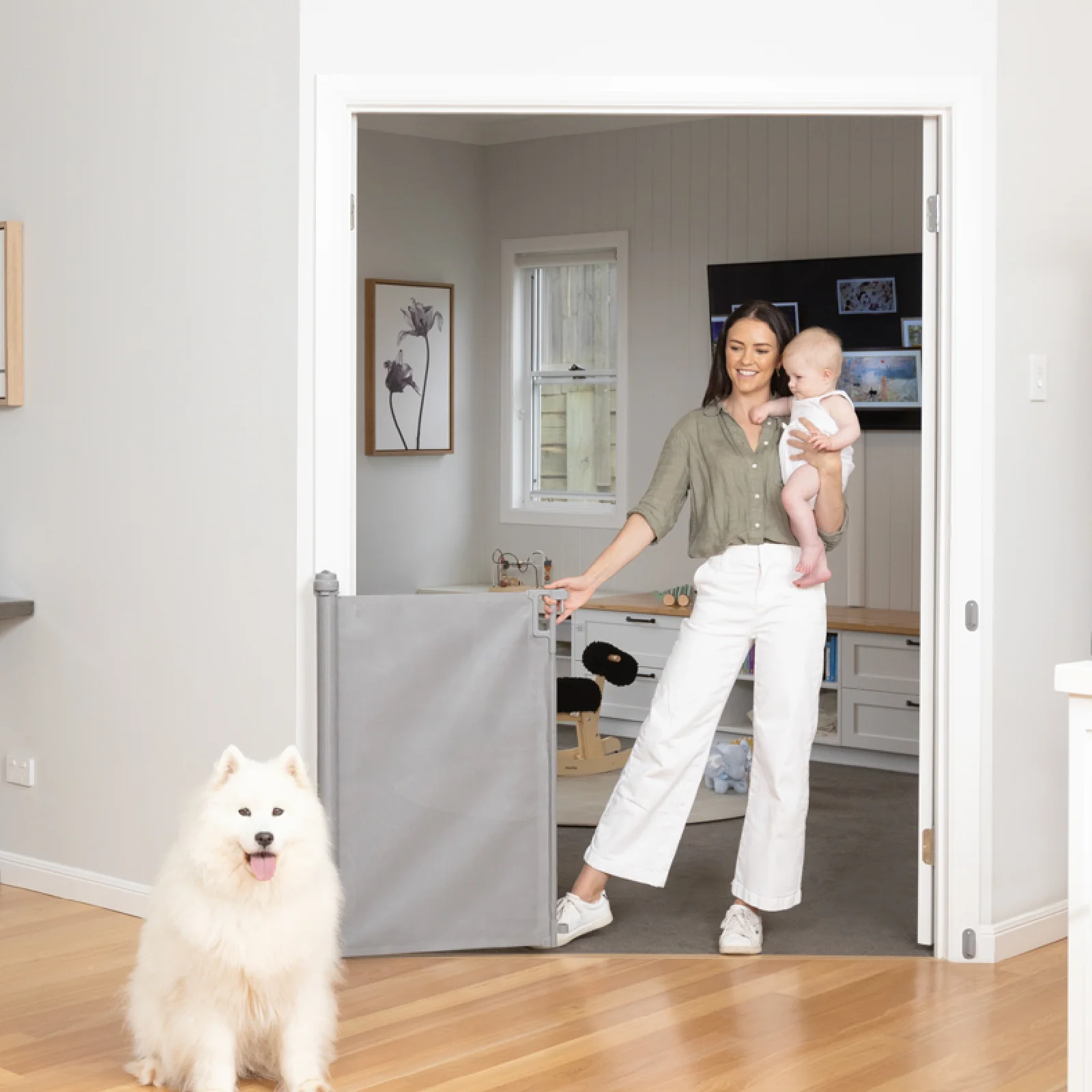 Ultimate Retractable Baby Gate | 2m W x 0.98m H - Image 3